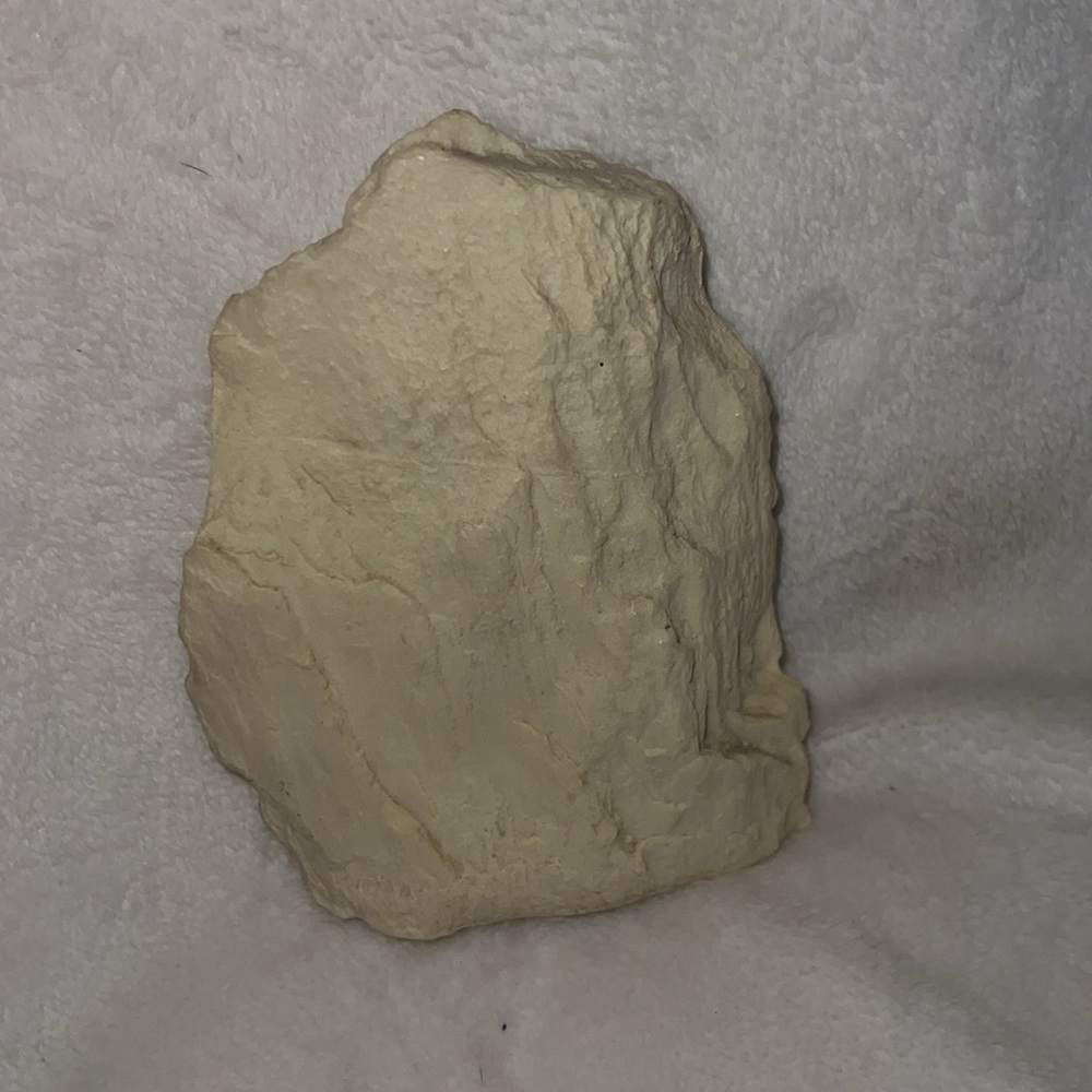 Giraffe etched sculpture - Picture 2 of 3